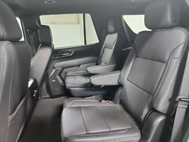 Used 2025 GMC Yukon Denali AWD/4WD image 34