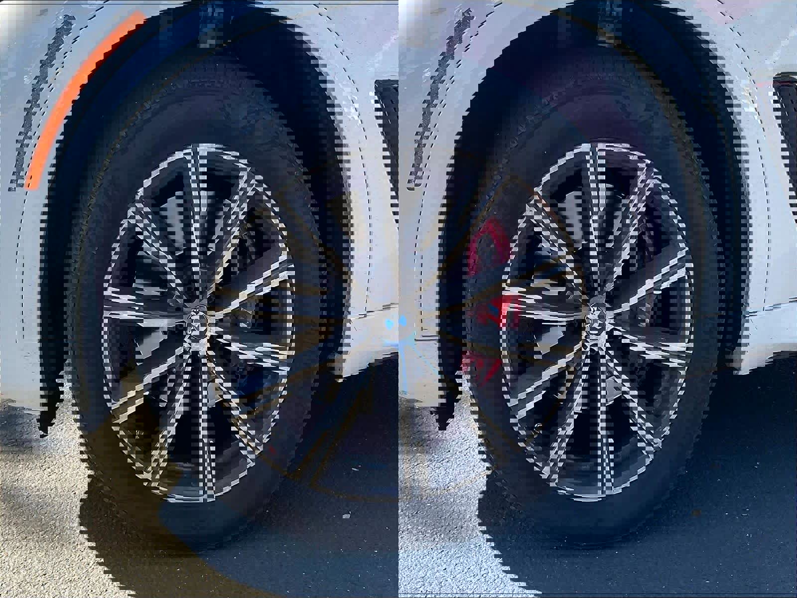 Used 2022 BMW X5 xDrive40i w/ M Sport Package image 11