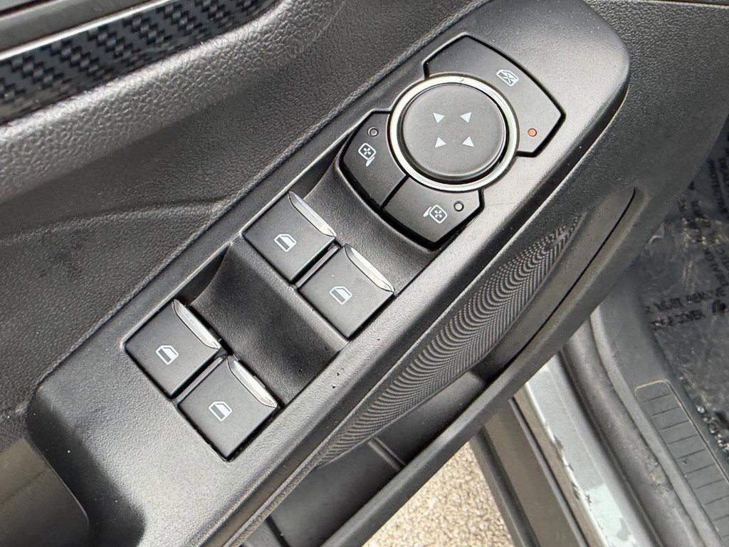 Used 2025 Ford Escape ST-Line AWD/4WD image 16