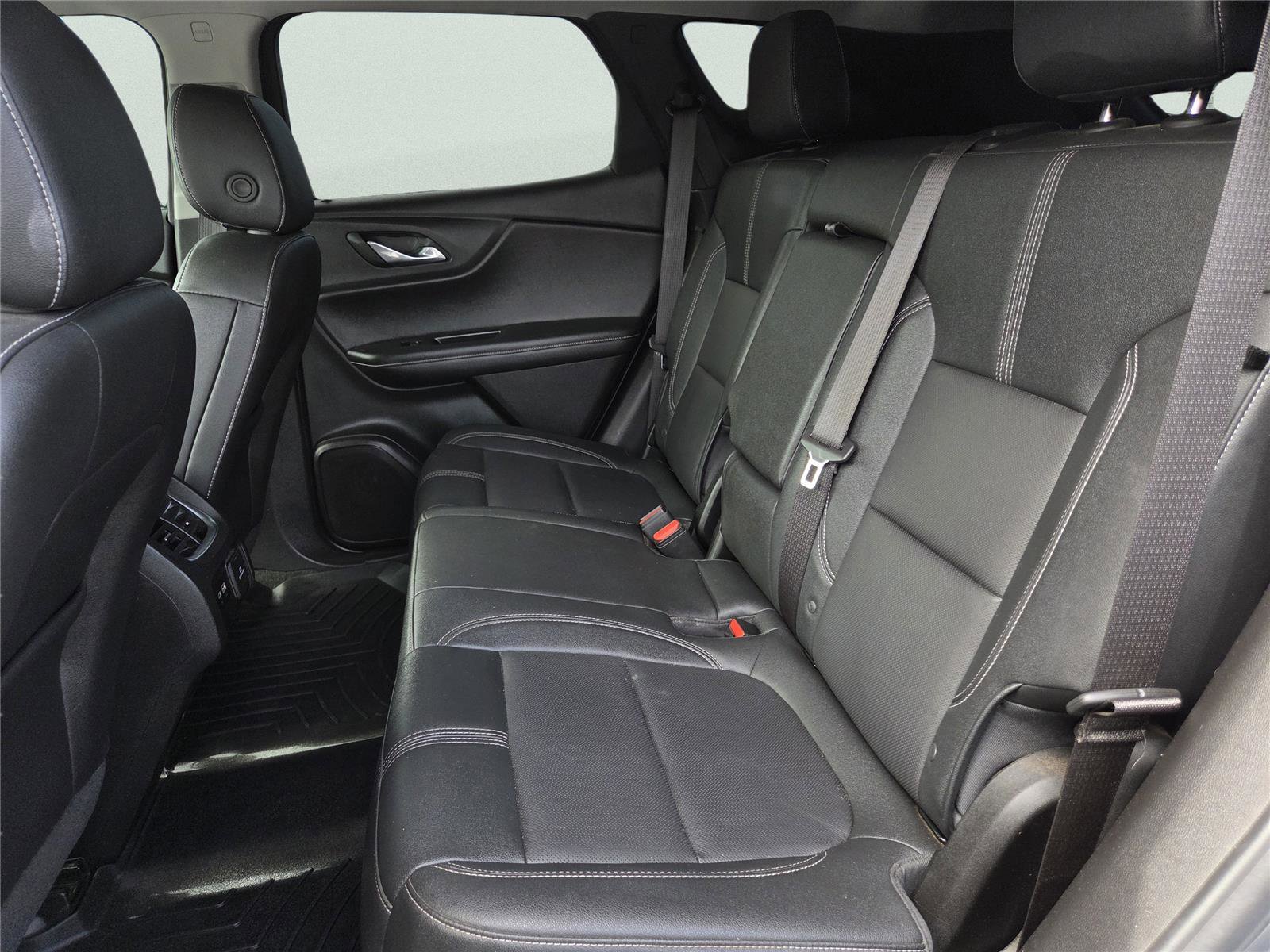 Used 2024 Chevrolet Blazer LT w/ Sound & Technology Package AWD/4WD image 23