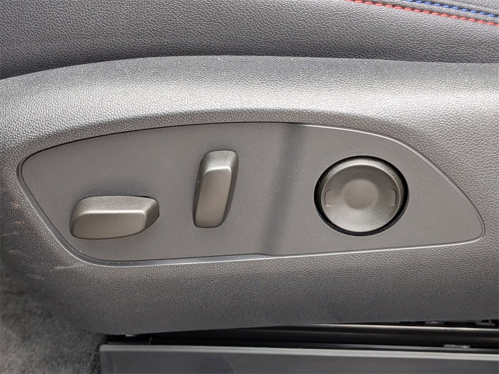 New 2025 Chevrolet Blazer EV RS image 30