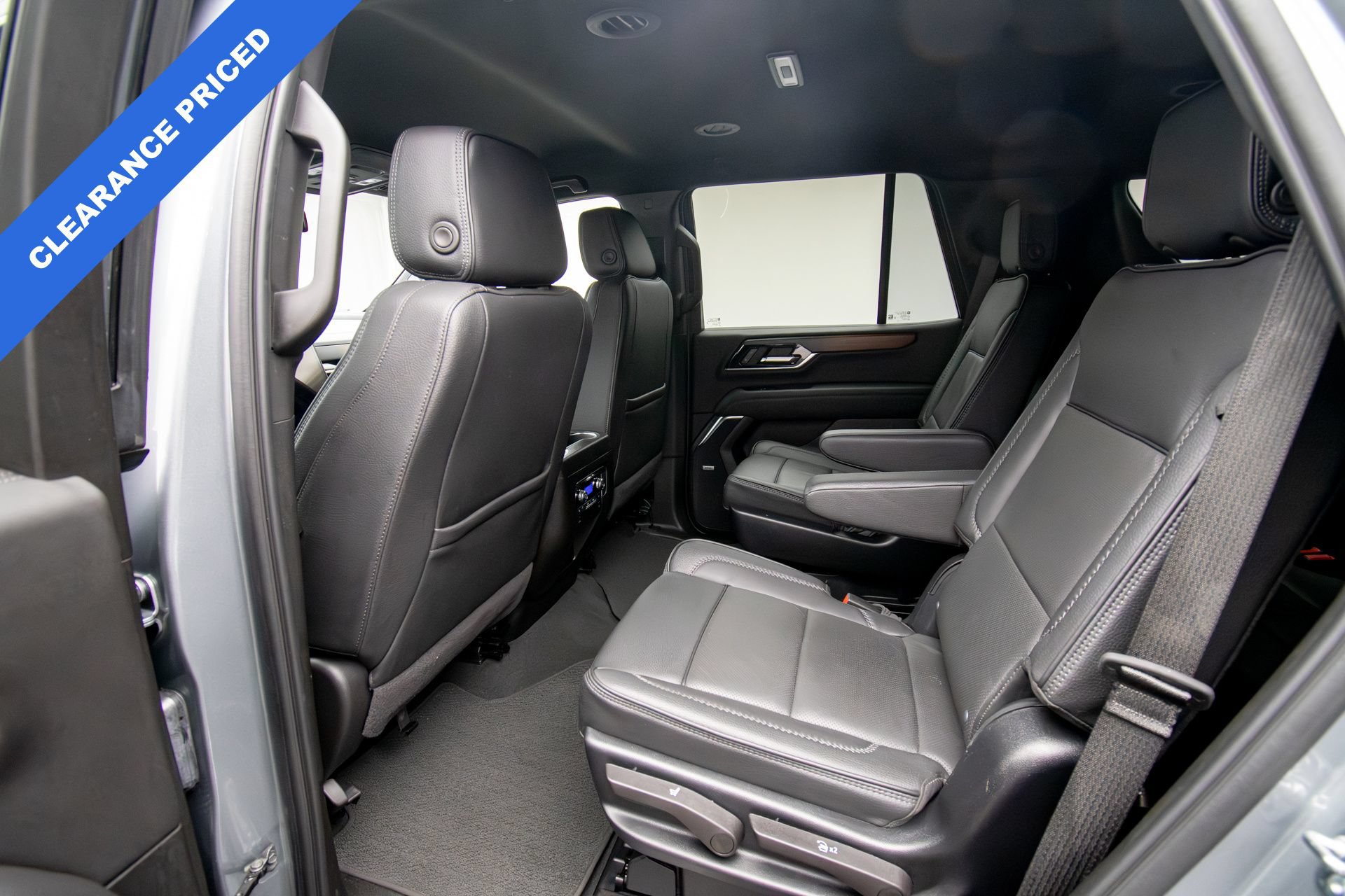 Used 2025 GMC Yukon Denali AWD/4WD image 25