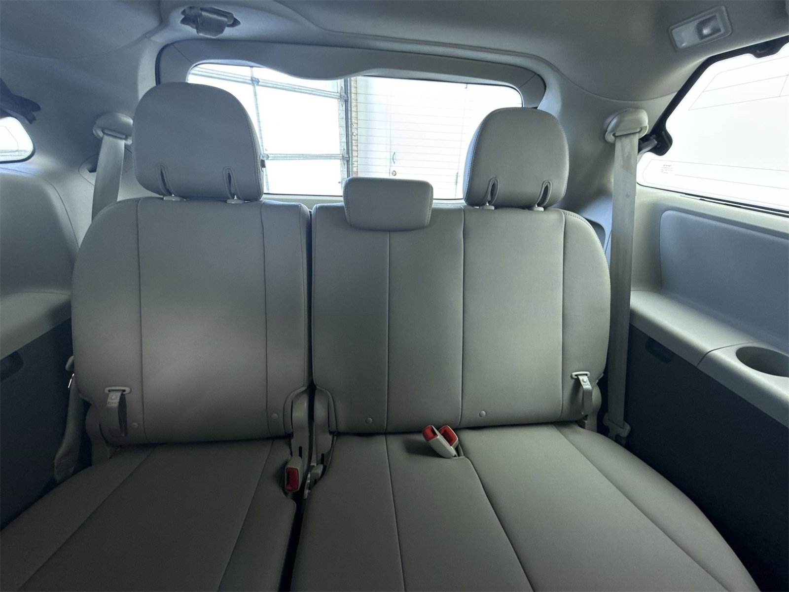 Used 2018 Toyota Sienna XLE w/ XLE Navigation Package image 35