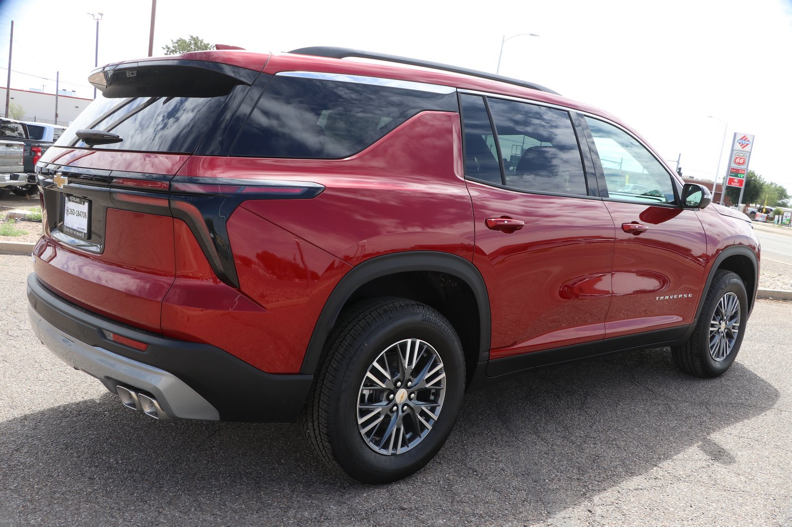 New 2026 Chevrolet Traverse LT w/ Driver Confidence Package FWD image 7