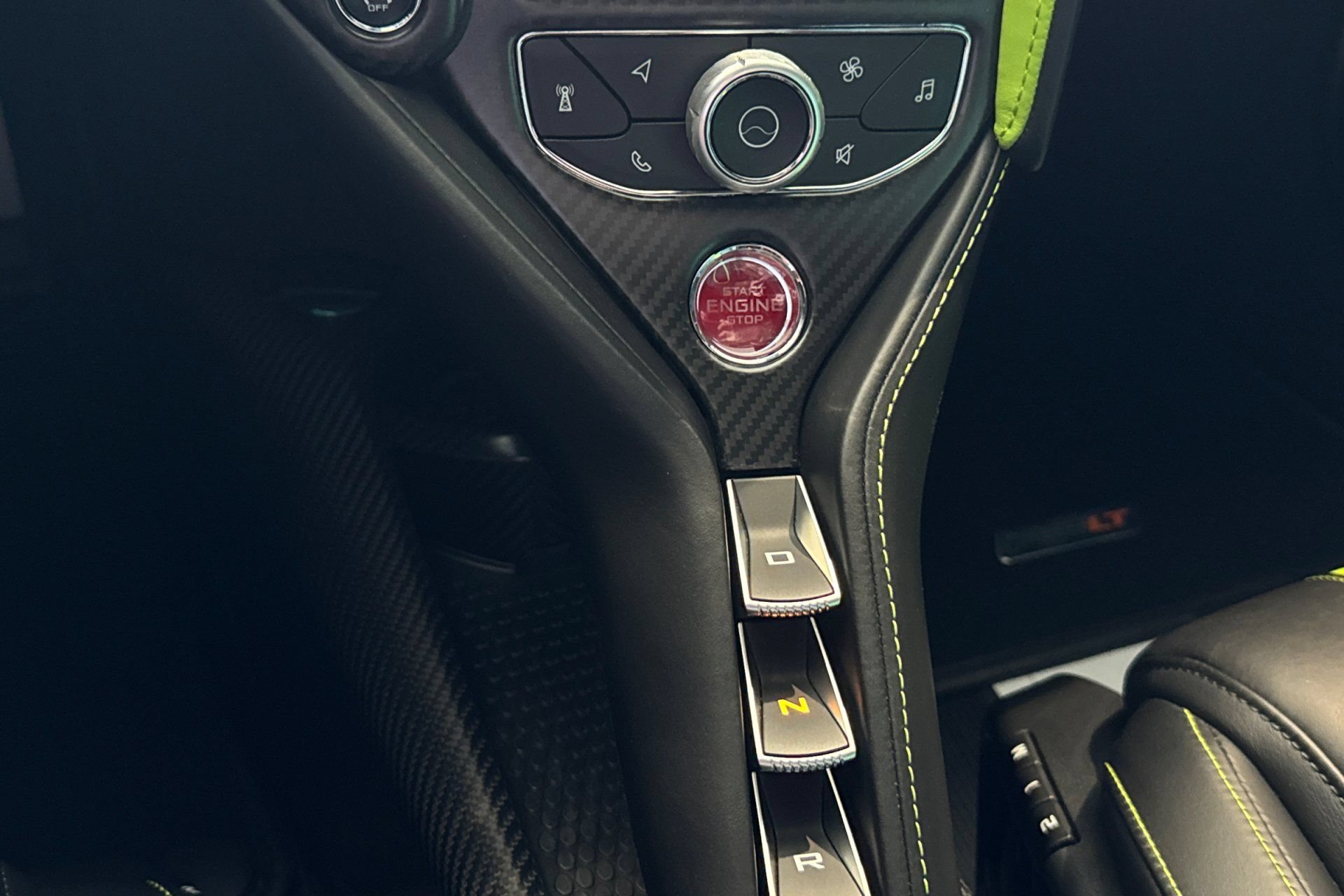 Used 2022 McLaren 765LT RWD image 24