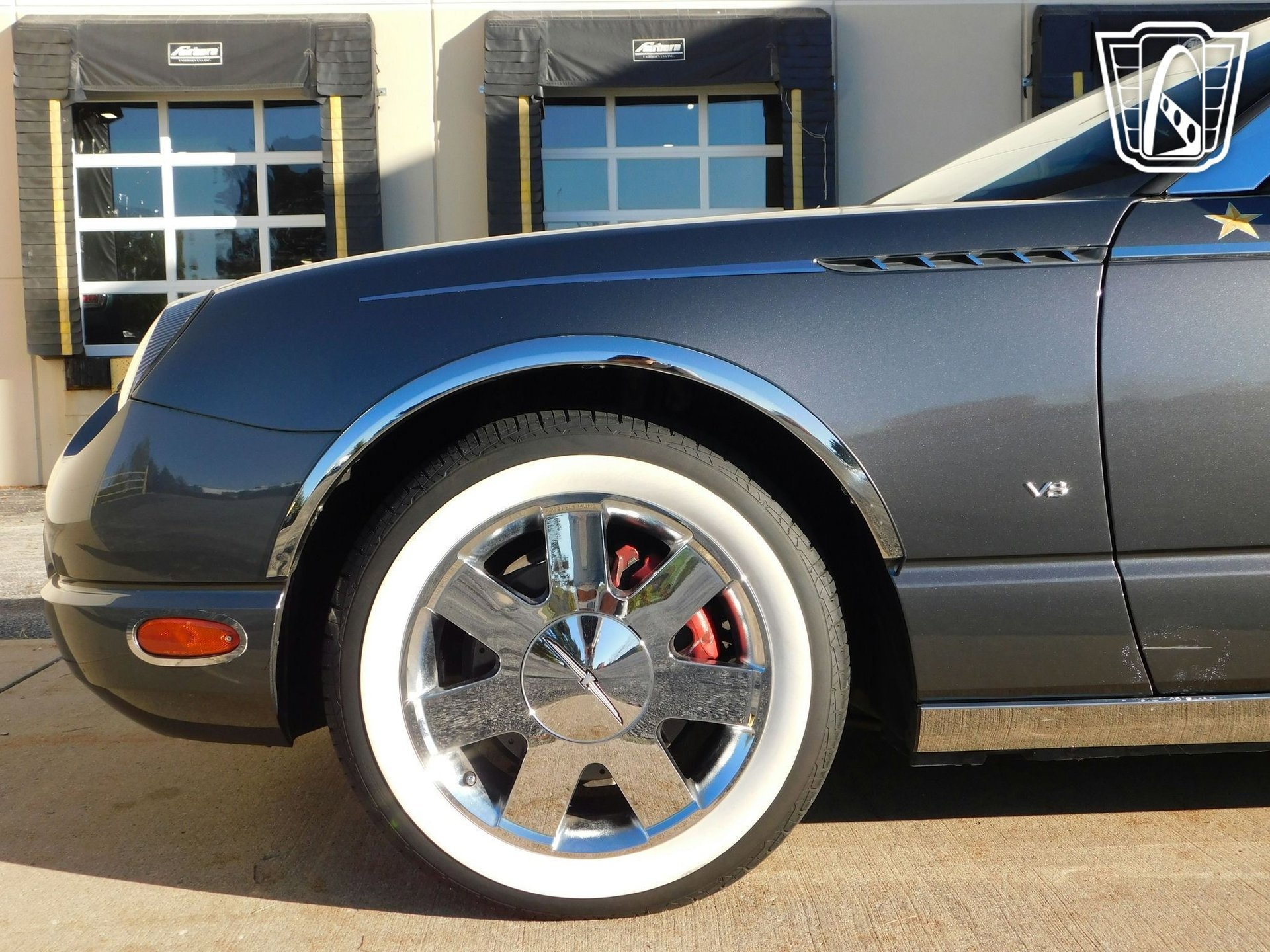 Used 2003 Ford Thunderbird image 30