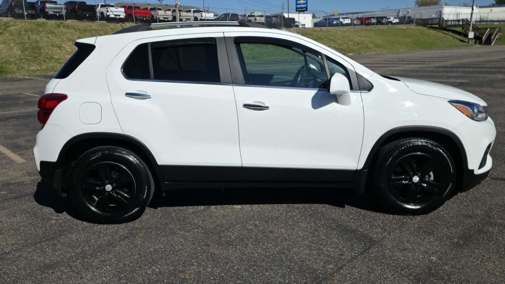 Used 2020 Chevrolet Trax LT w/ LT Convenience Package FWD image 13