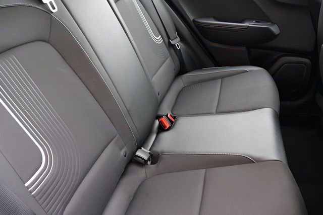 Used 2023 Hyundai Venue Limited image 16