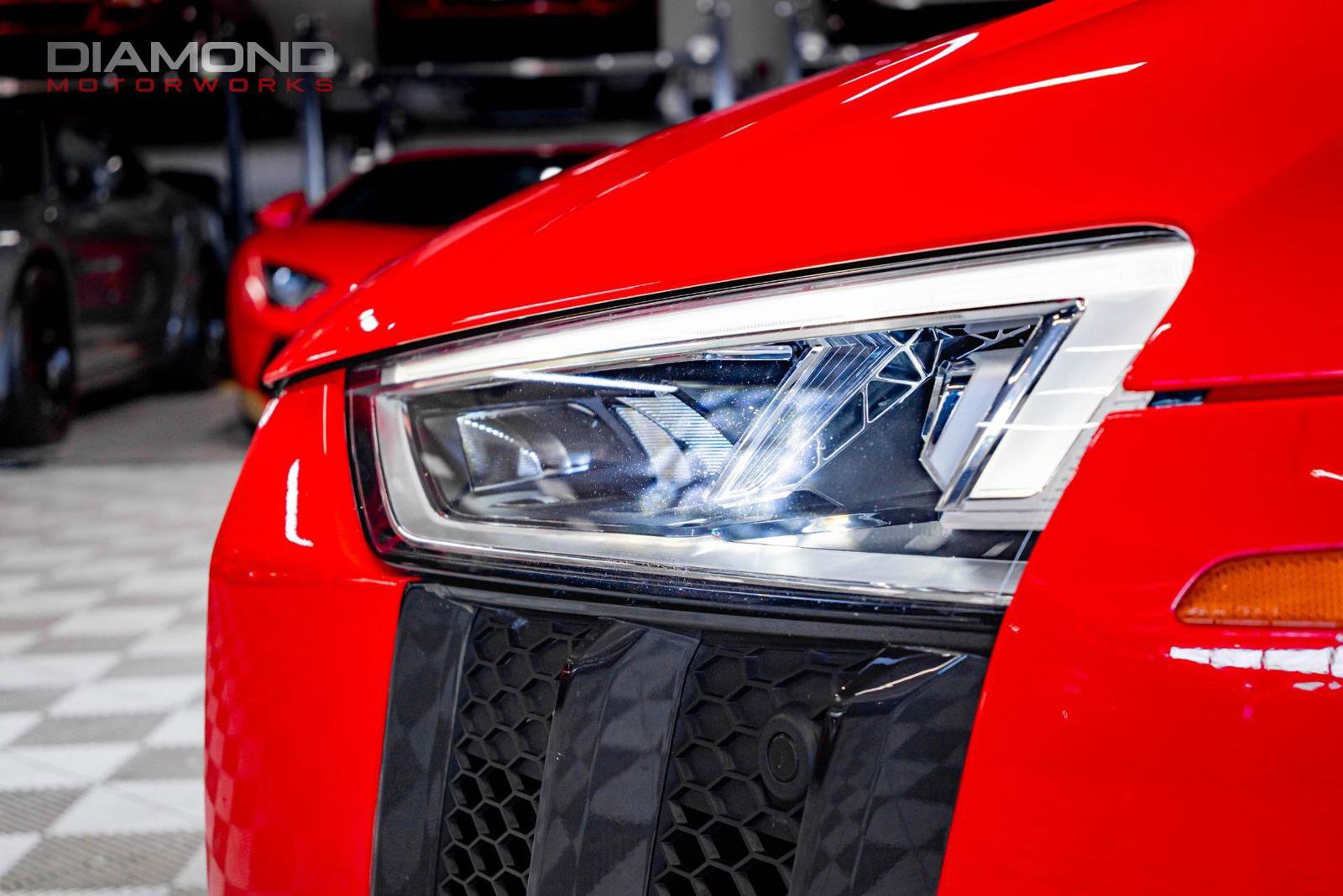 Used 2018 Audi R8 V10 w/ Carbon Exterior Package image 28