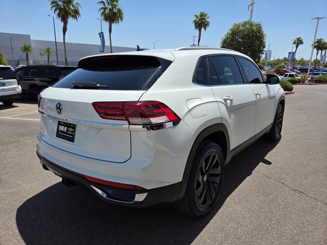 Used 2022 Volkswagen Atlas Cross Sport SE FWD image 6
