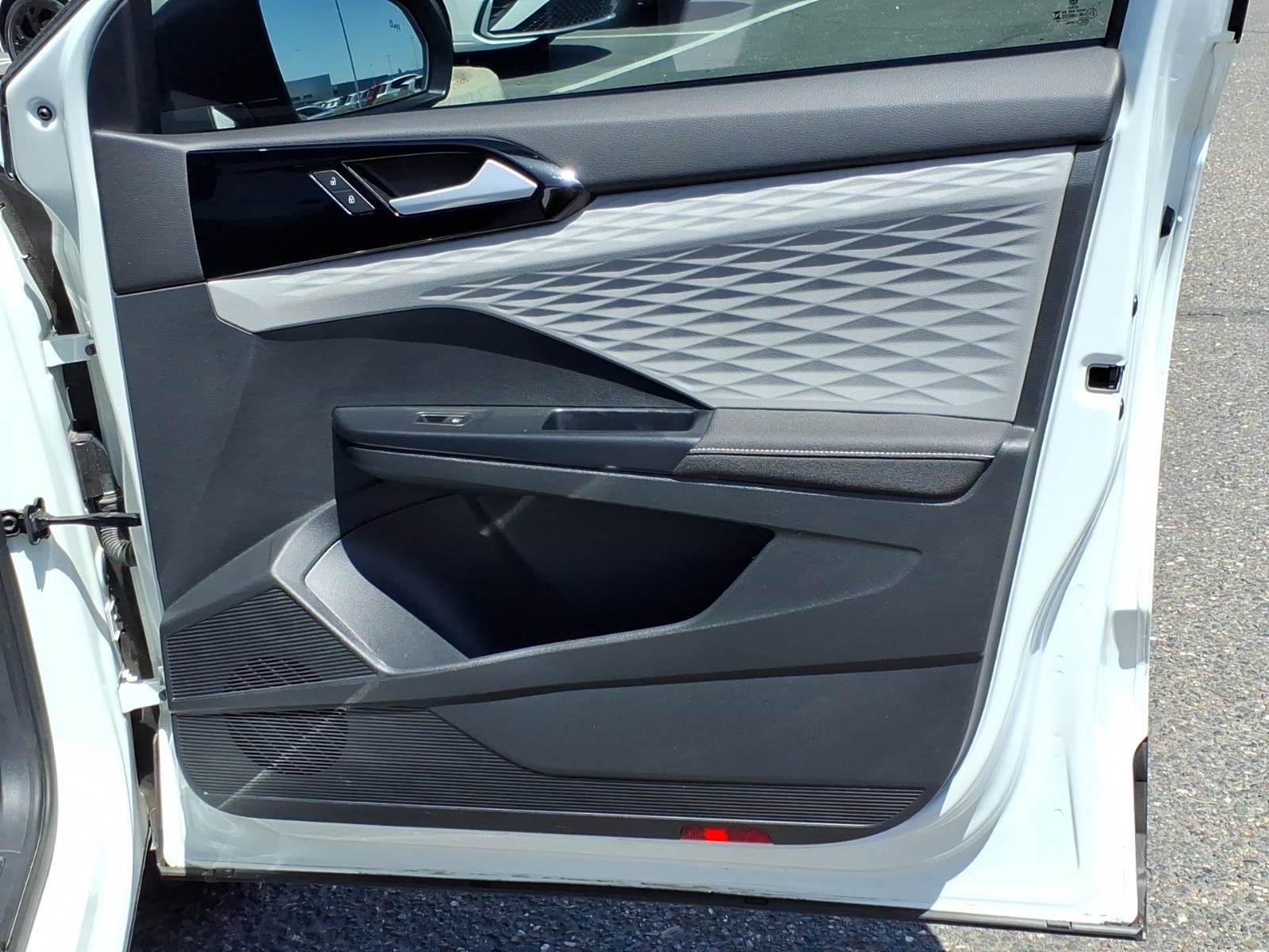 Certified 2024 Volkswagen Taos S FWD image 14