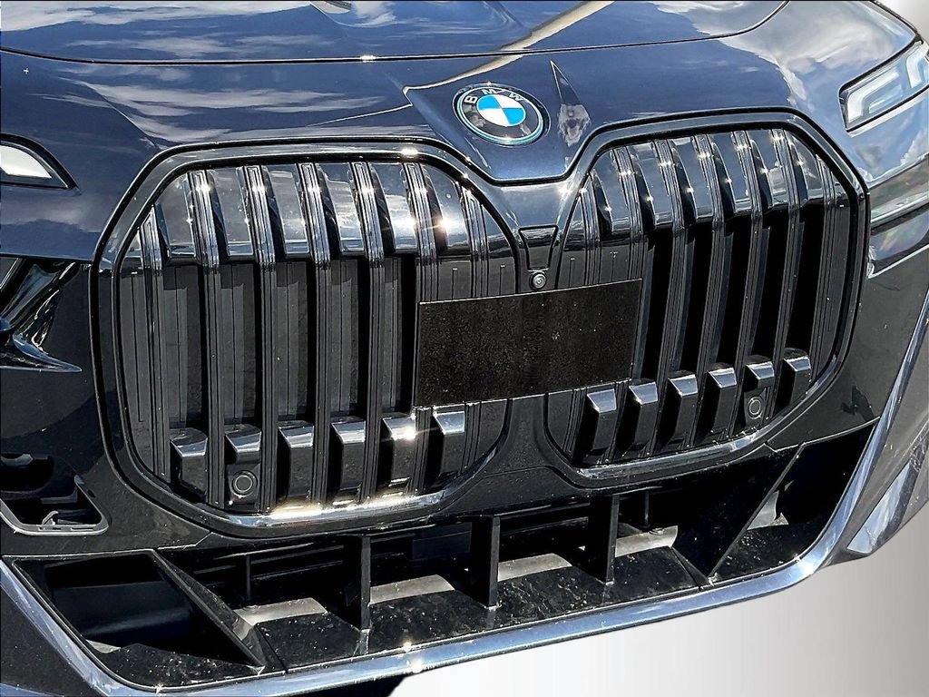 Used 2023 BMW i7 xDrive60 AWD/4WD image 29
