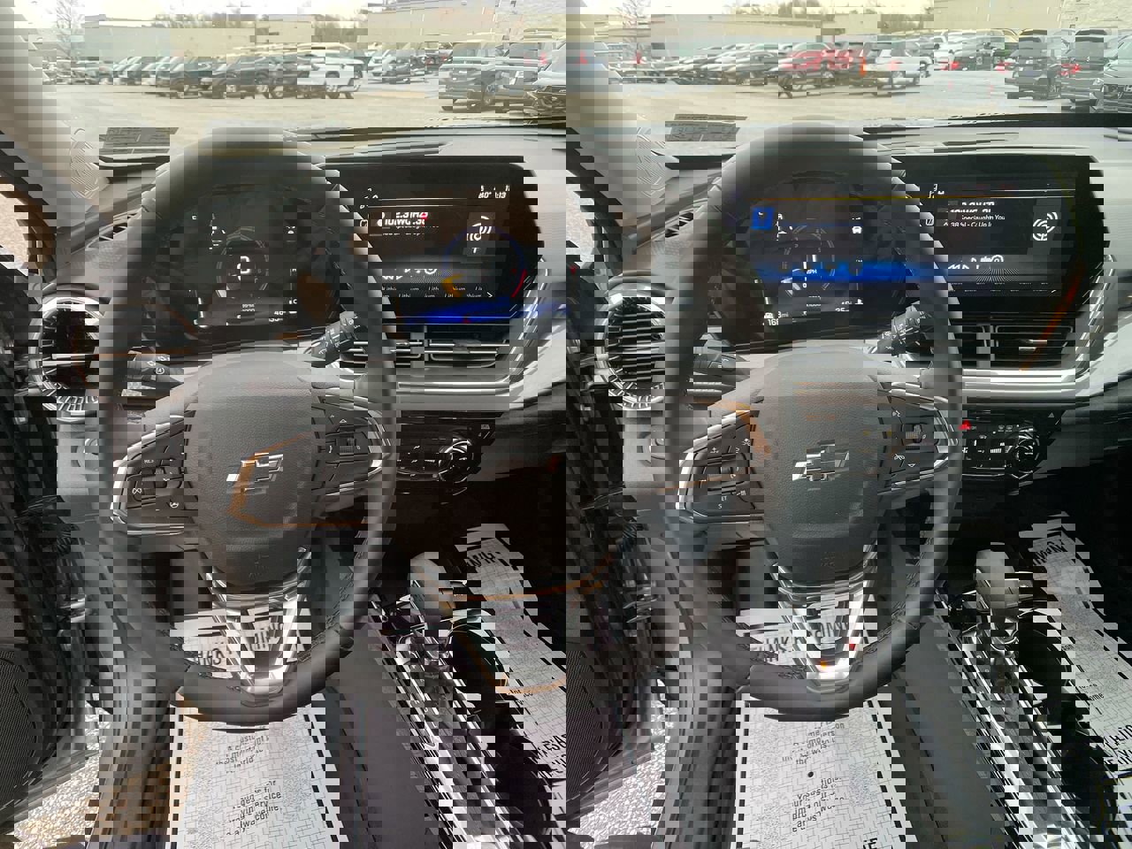 Used 2025 Chevrolet Trax ACTIV w/ Driver Confidence Package image 15