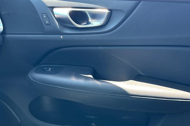 Certified 2025 Volvo S60 B5 Plus FWD image 18