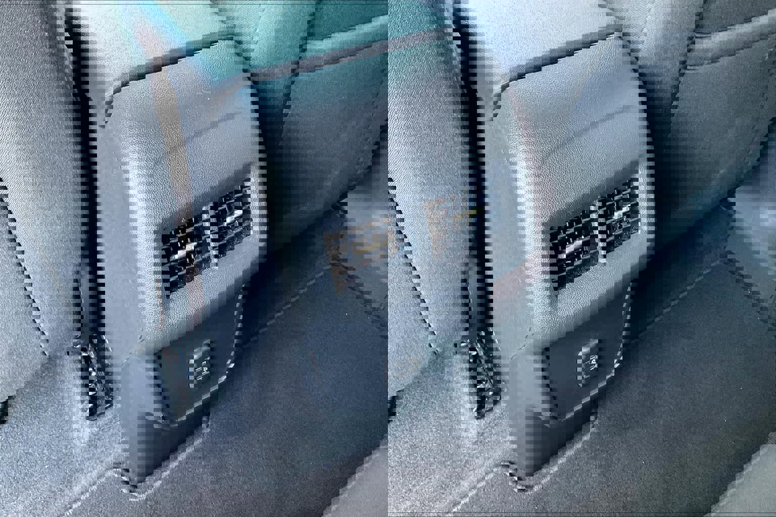 Used 2020 Chevrolet Equinox LT w/ Driver Convenience Package image 33