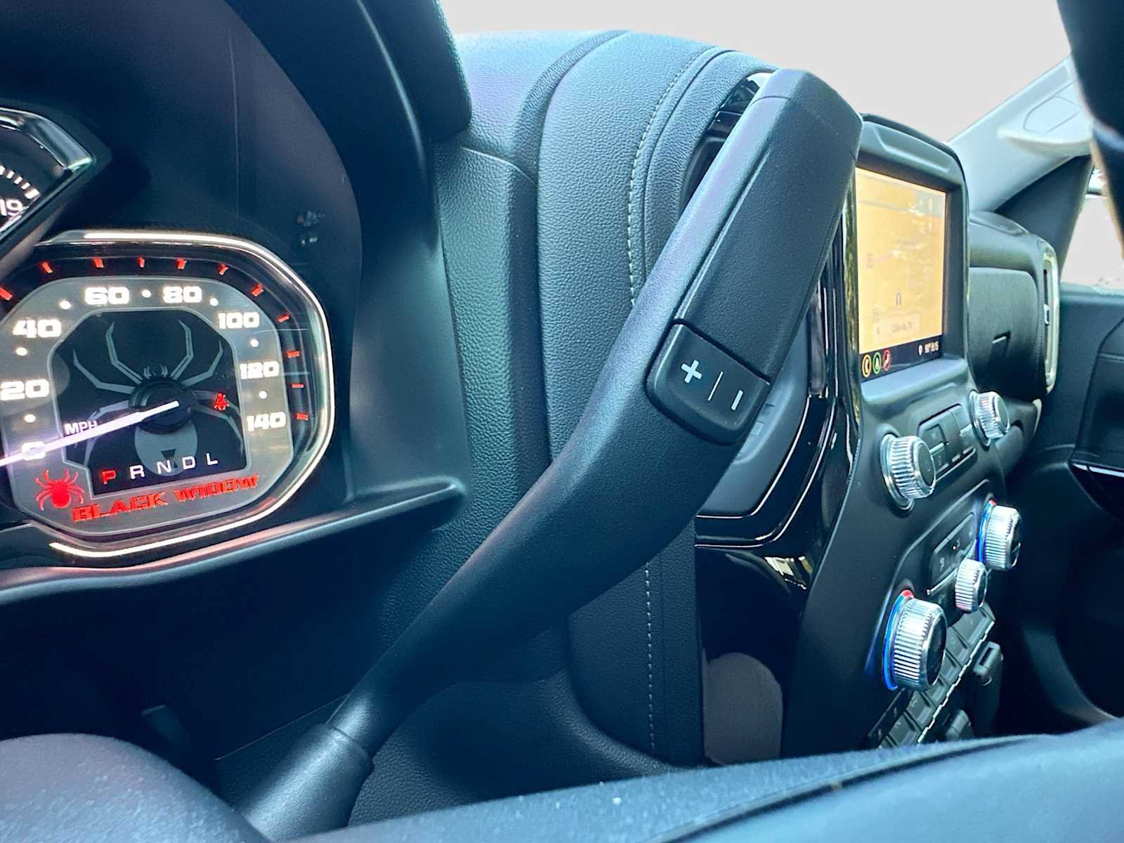 Used 2019 GMC Sierra 1500 SLT w/ SLT Premium Plus Package AWD/4WD image 17