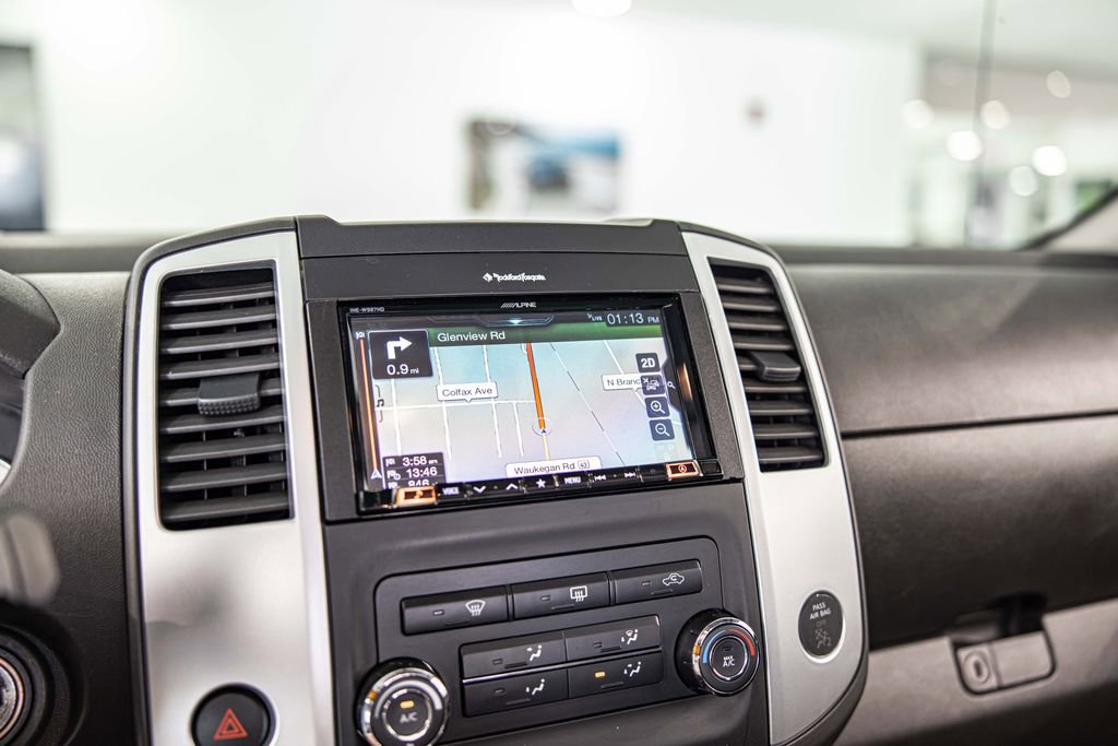 Used 2015 Nissan Xterra PRO-4X w/ Pro-4x Leather Package AWD/4WD image 26