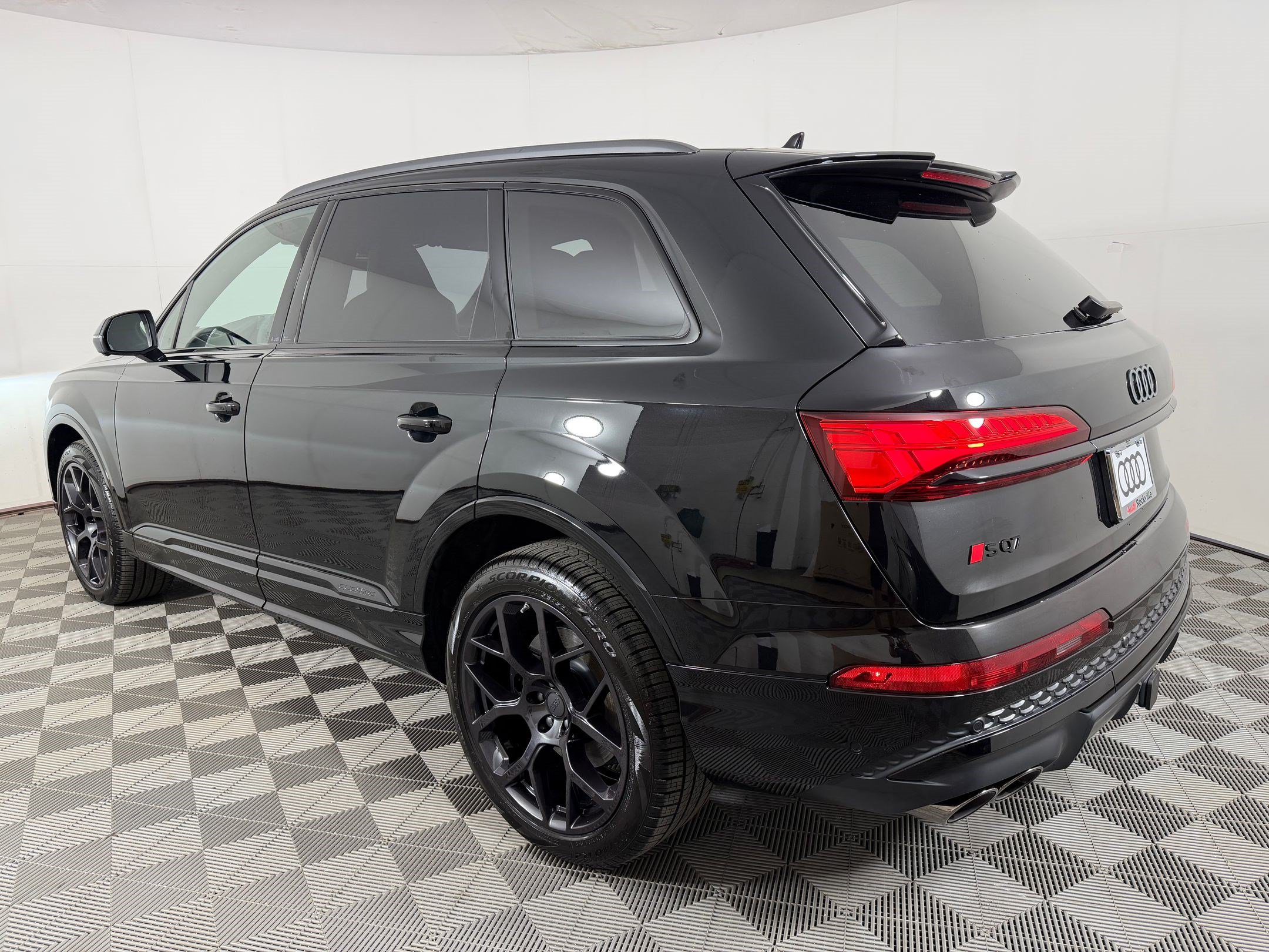 New 2026 Audi SQ7 Premium Plus AWD/4WD image 3