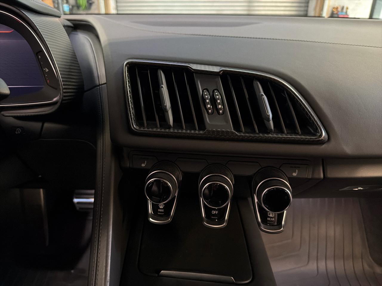 Used 2017 Audi R8 V10 plus image 22