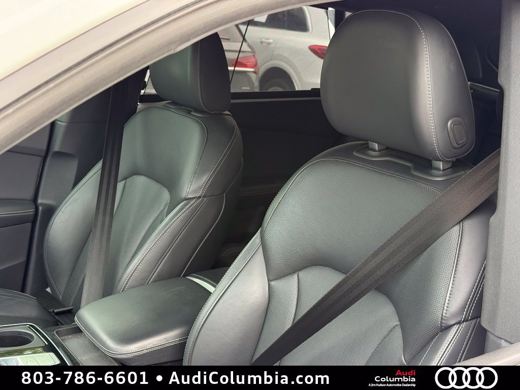Used 2024 Audi Q8 Prestige AWD/4WD image 19