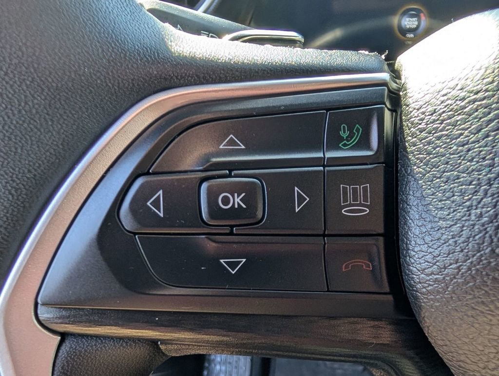 Used 2024 Jeep Grand Cherokee L Altitude image 27