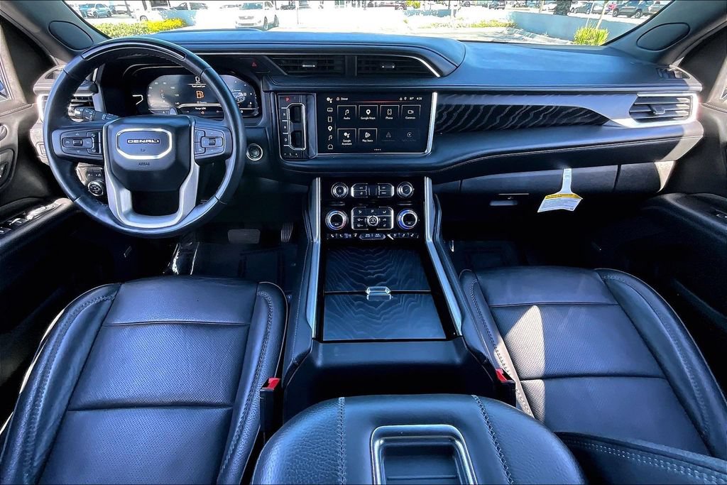 Used 2024 GMC Yukon Denali w/ Advanced Technology Package AWD/4WD image 14