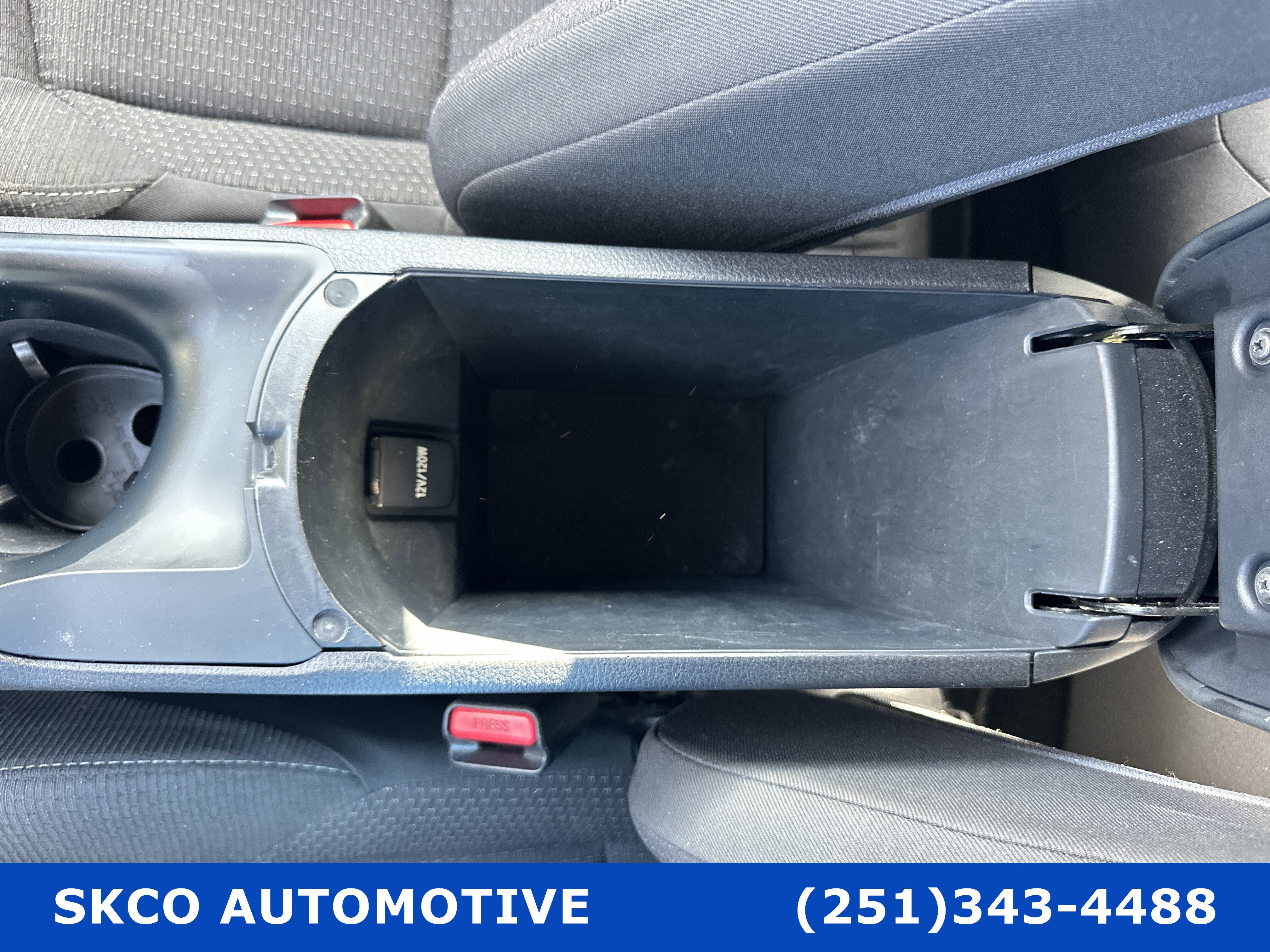 Used 2019 Toyota C-HR LE image 25