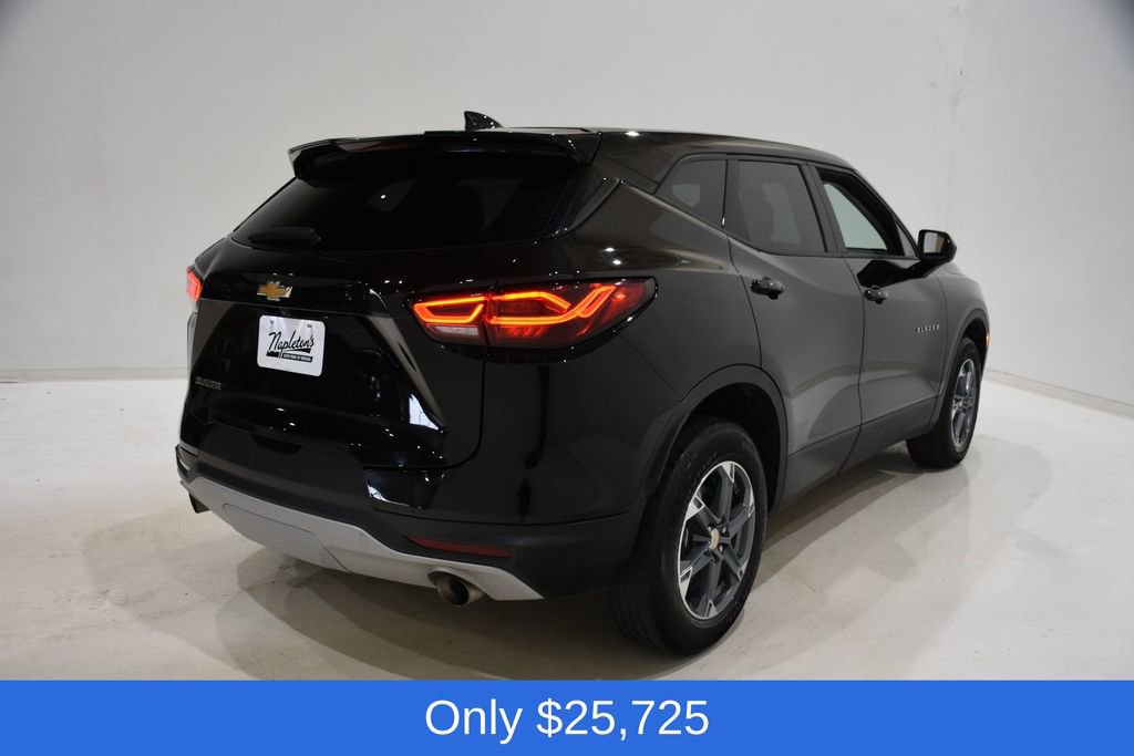 Used 2025 Chevrolet Blazer LT image 4