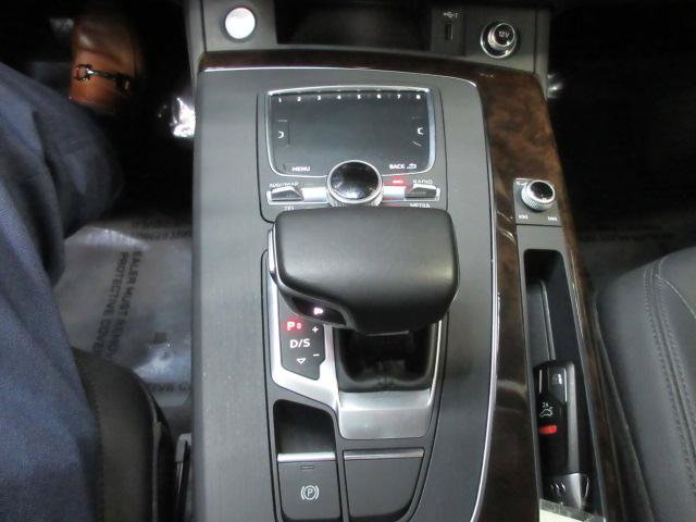 Used 2019 Audi Q5 2.0T Premium Plus w/ Premium Plus Package AWD/4WD image 39