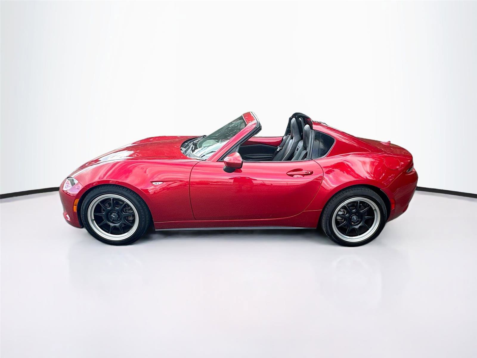 Used 2017 MAZDA MX-5 Miata RF Grand Touring image 4