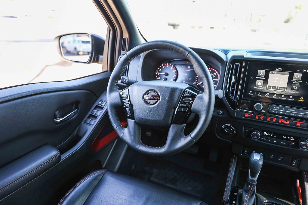 Used 2025 Nissan Frontier PRO-4X w/ Pro Premium Package image 5