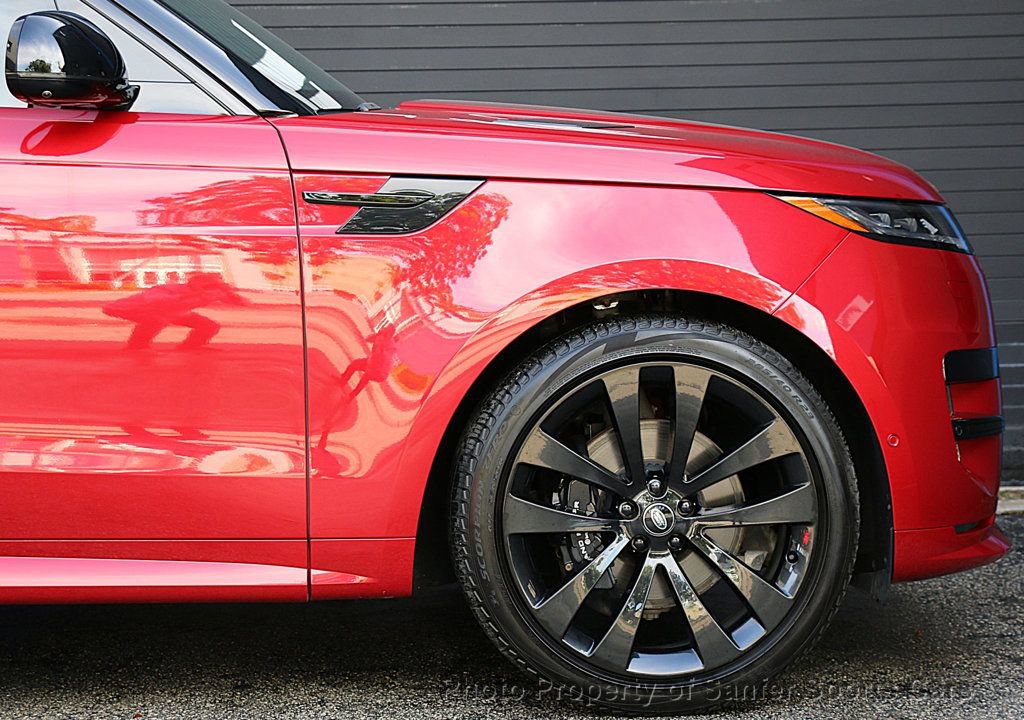 Used 2024 Land Rover Range Rover Sport Dynamic SE AWD/4WD image 17