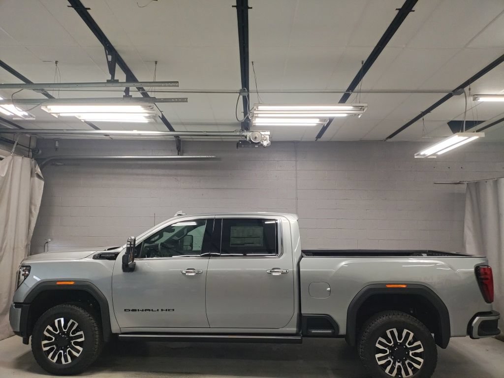 New 2026 GMC Sierra 2500 Denali Ultimate w/ Max Trailering Package AWD/4WD image 15