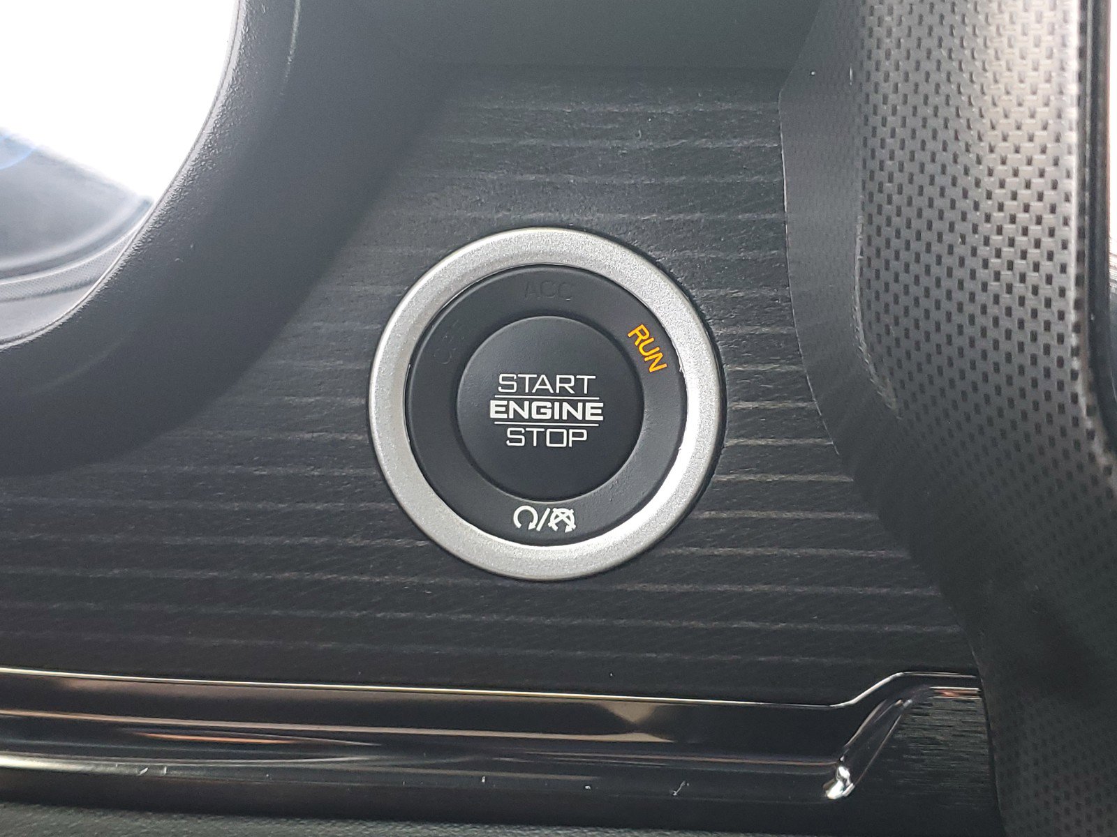 Used 2024 RAM 1500 Limited w/ Body Color Bumper Group image 32