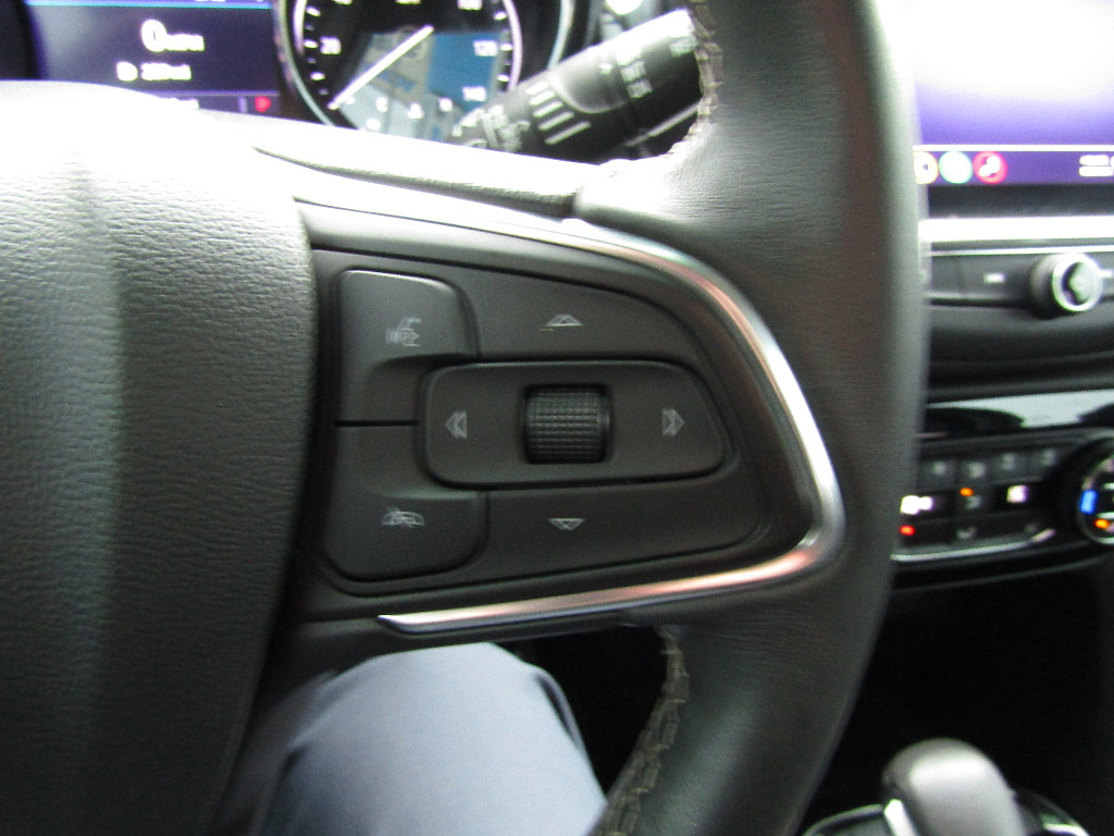 Used 2022 Buick Encore GX Select w/ Sport Touring Package image 20