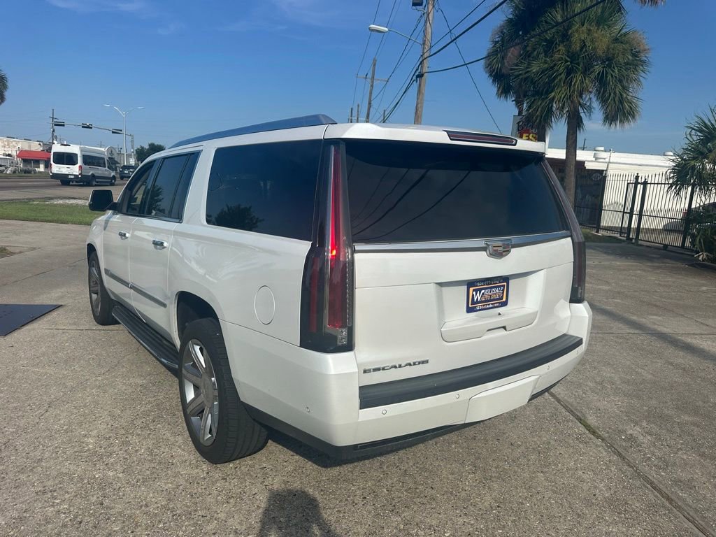 Used 2019 Cadillac Escalade ESV Luxury image 8