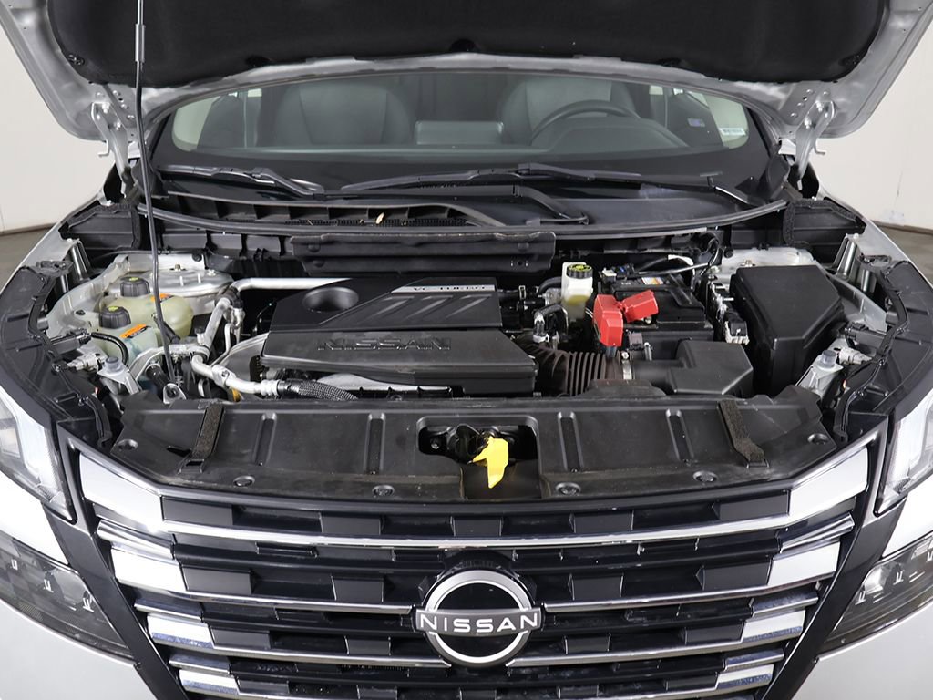 Used 2024 Nissan Rogue SV image 17