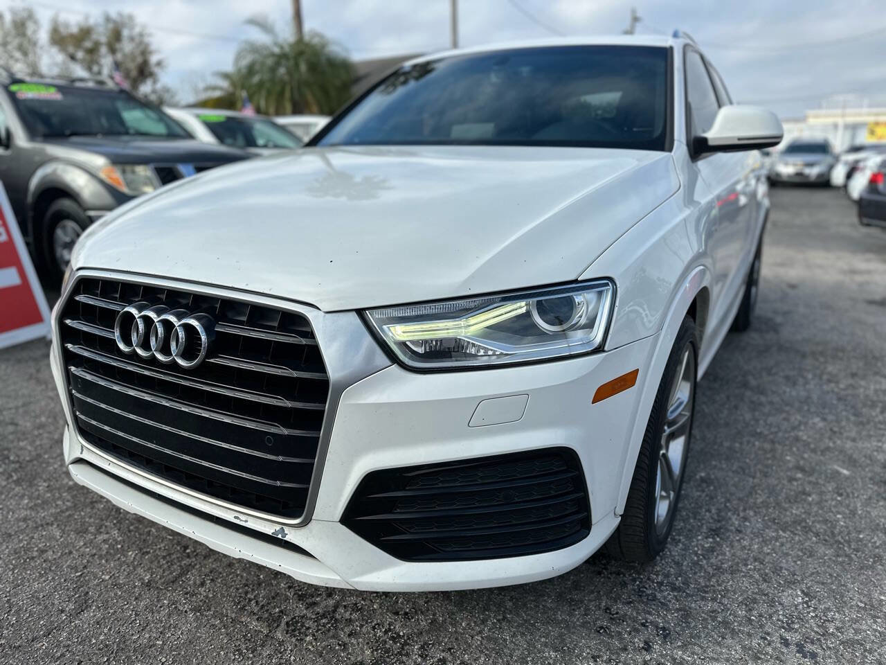 Used 2018 Audi Q3 2.0T Premium w/ Convenience Package image 3