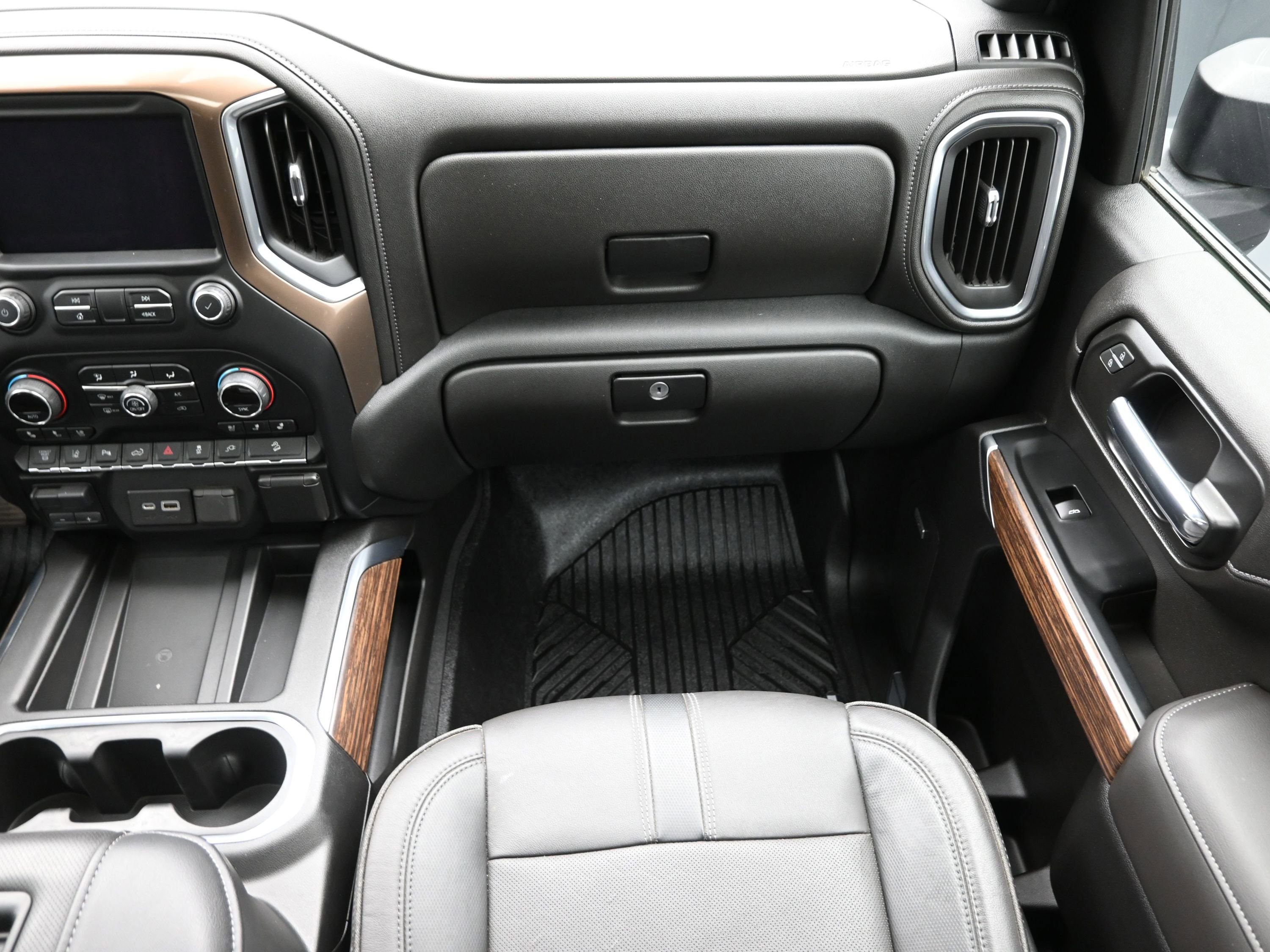 Used 2020 Chevrolet Silverado 2500 High Country w/ Z71 Off-Road Package image 38