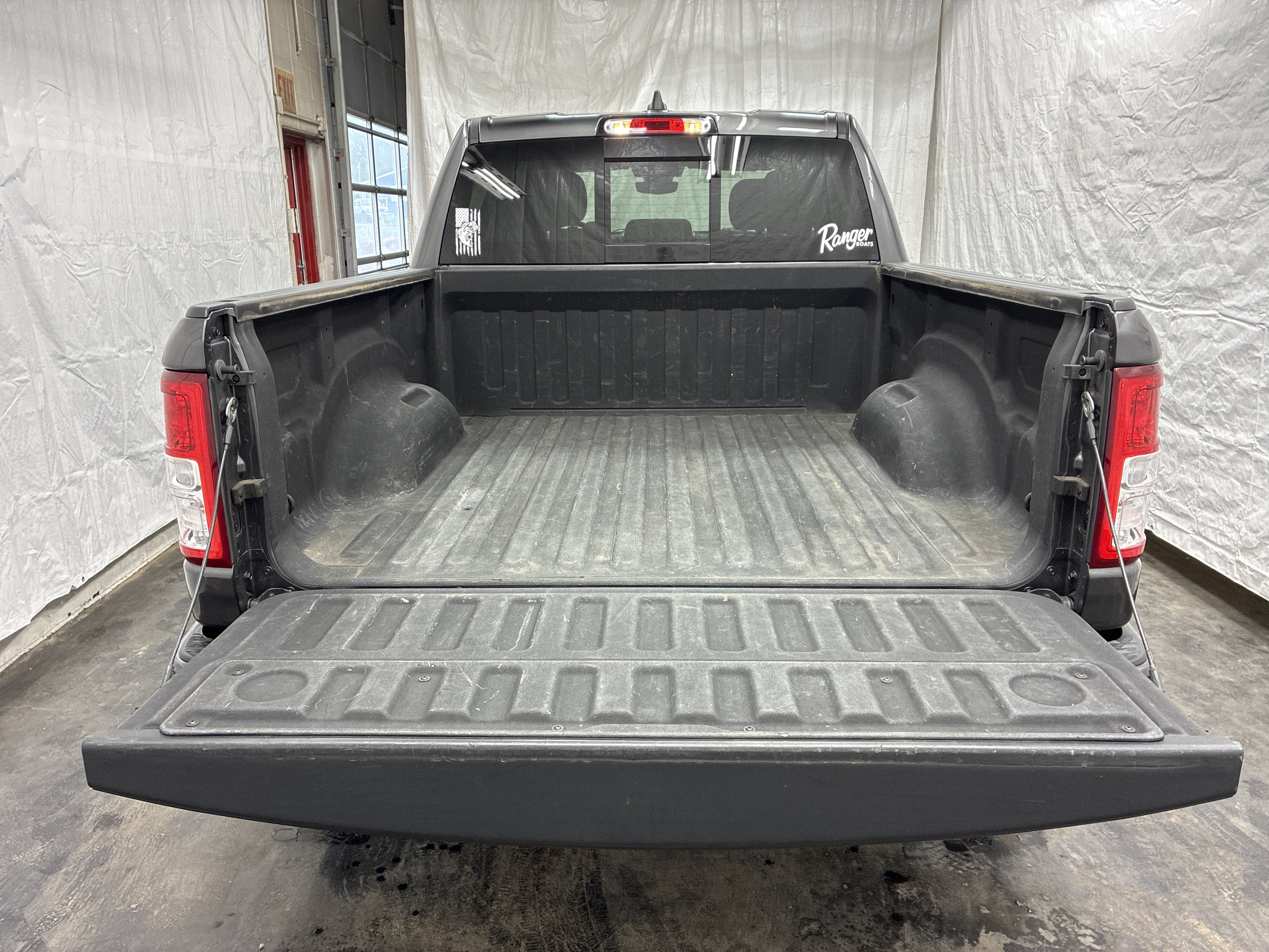 Used 2019 RAM 1500 Big Horn AWD/4WD image 9