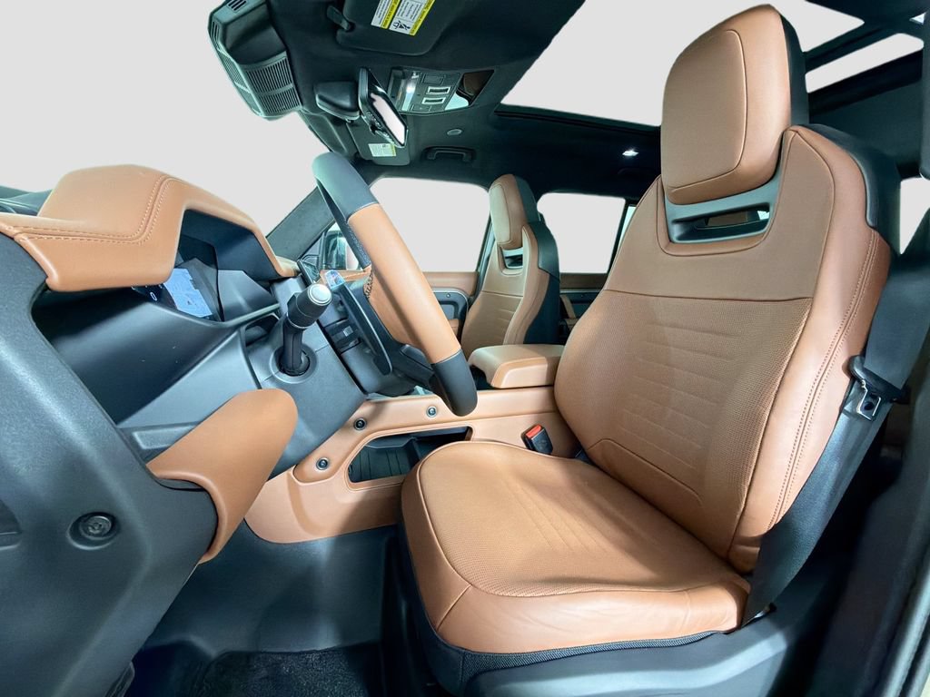 New 2026 Land Rover Defender 110 OCTA AWD/4WD image 22