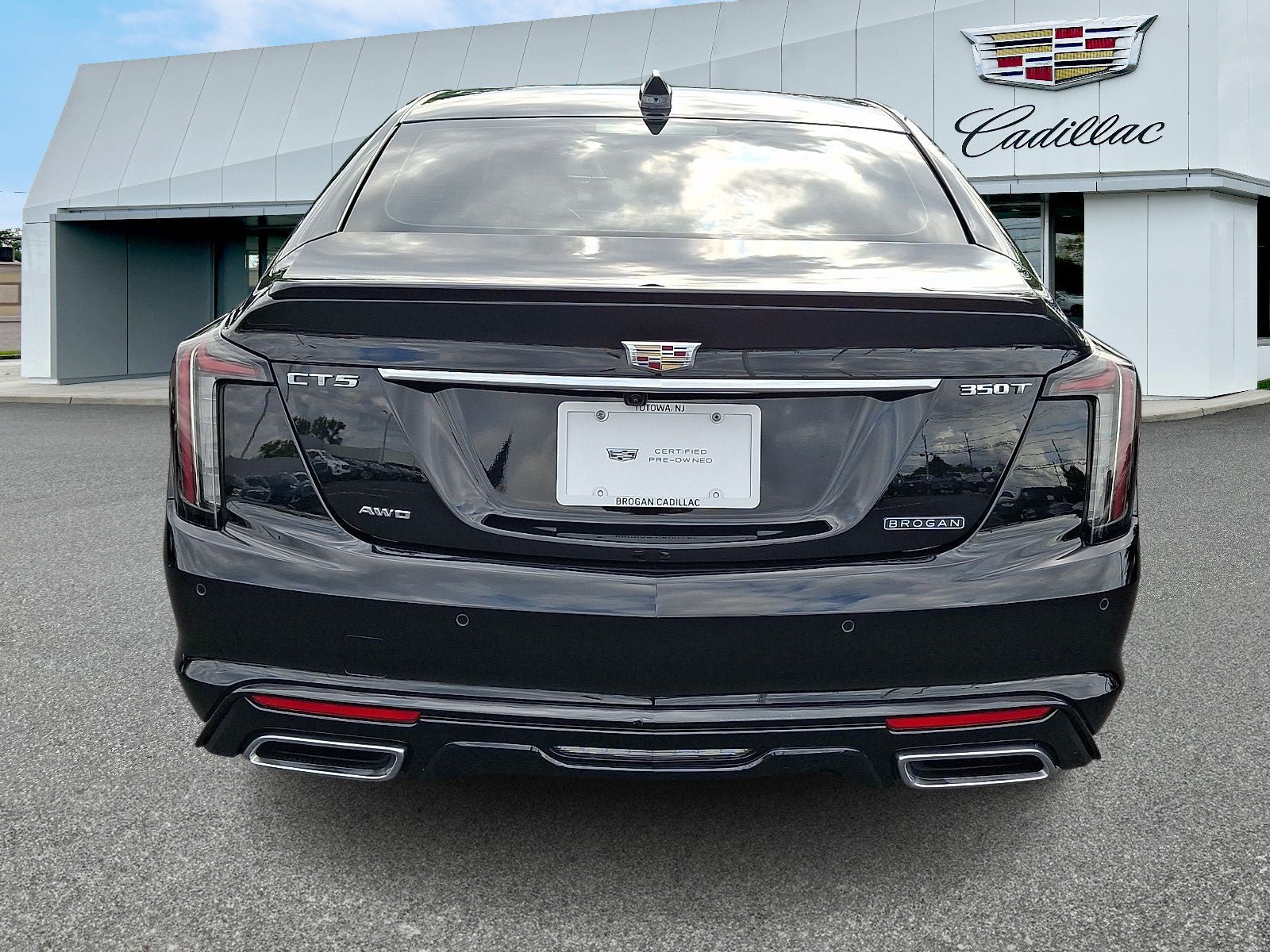 Certified 2025 Cadillac CT5 Sport w/ Sun And Sound Package AWD/4WD image 4