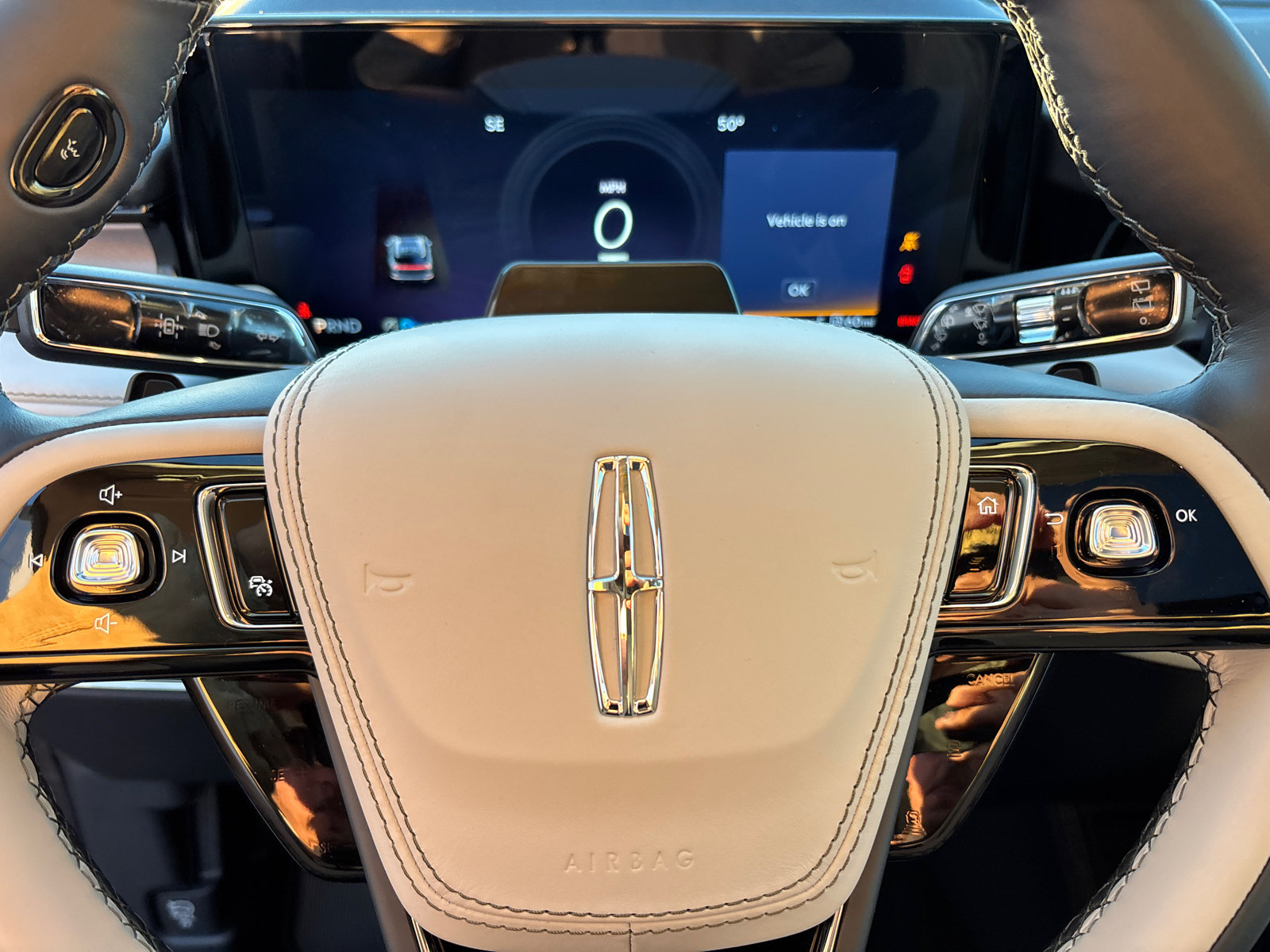 New 2027 Lincoln Aviator AWD image 15