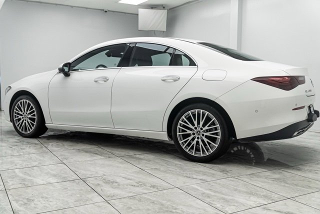 Used 2025 Mercedes-Benz CLA 250 image 3