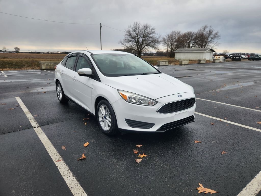 Used 2016 Ford Focus SE image 3