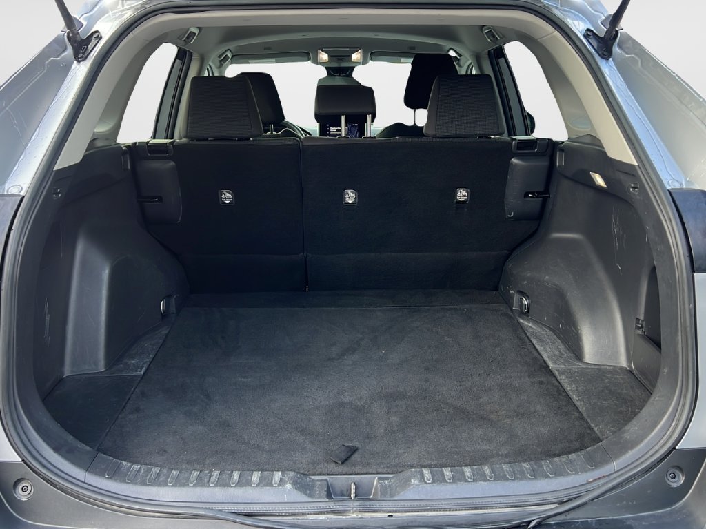 Used 2023 Toyota RAV4 LE FWD image 12