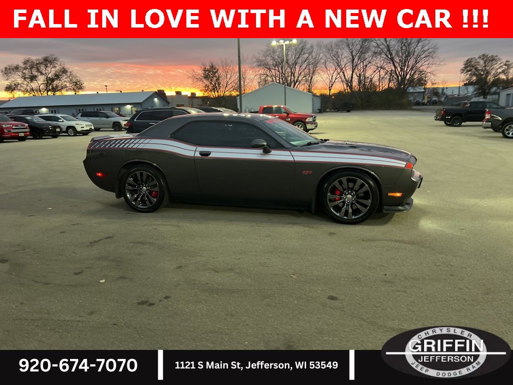 Used 2014 Dodge Challenger SRT8 image 9