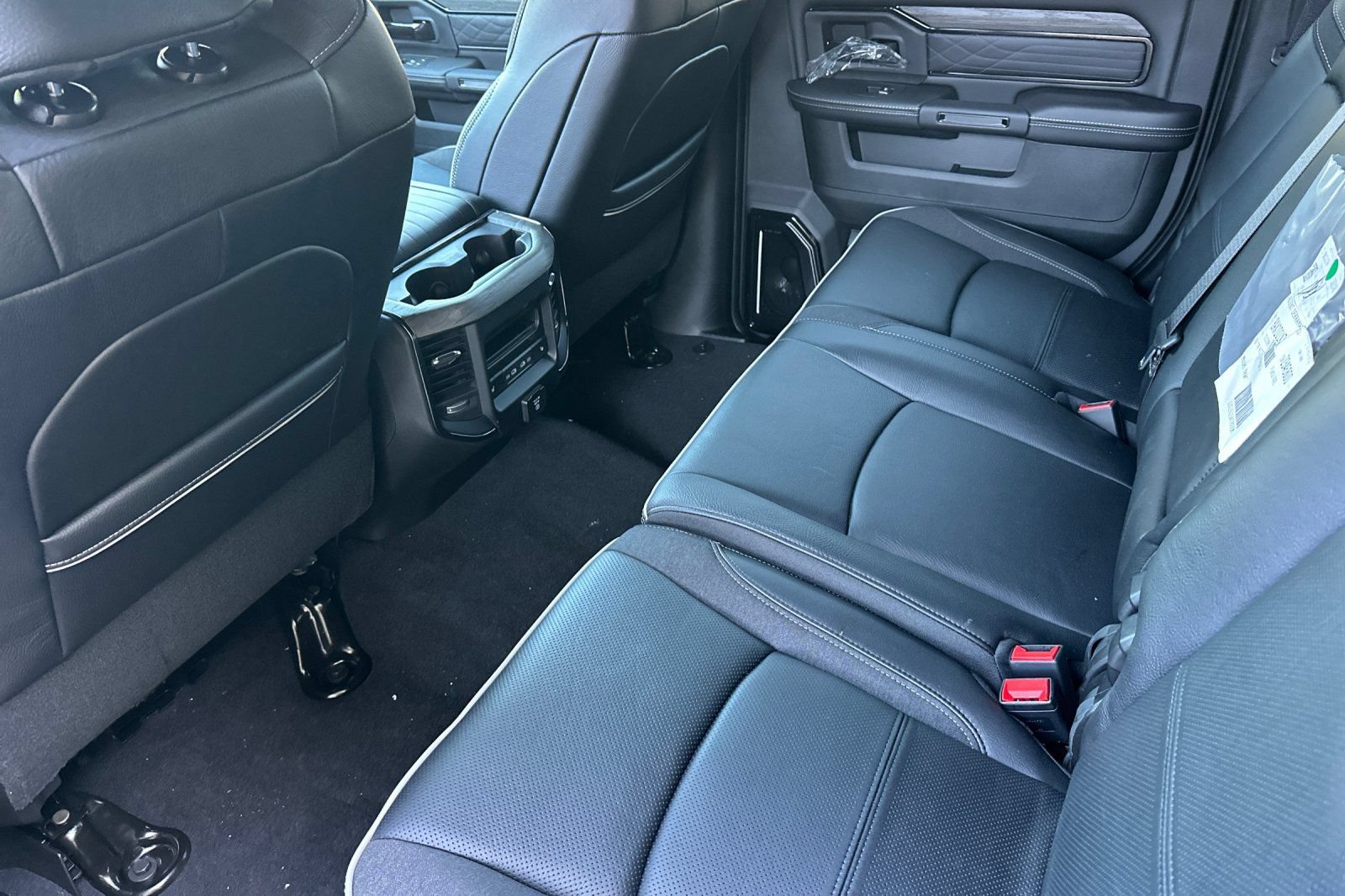 New 2026 RAM 2500 Limited AWD/4WD image 11