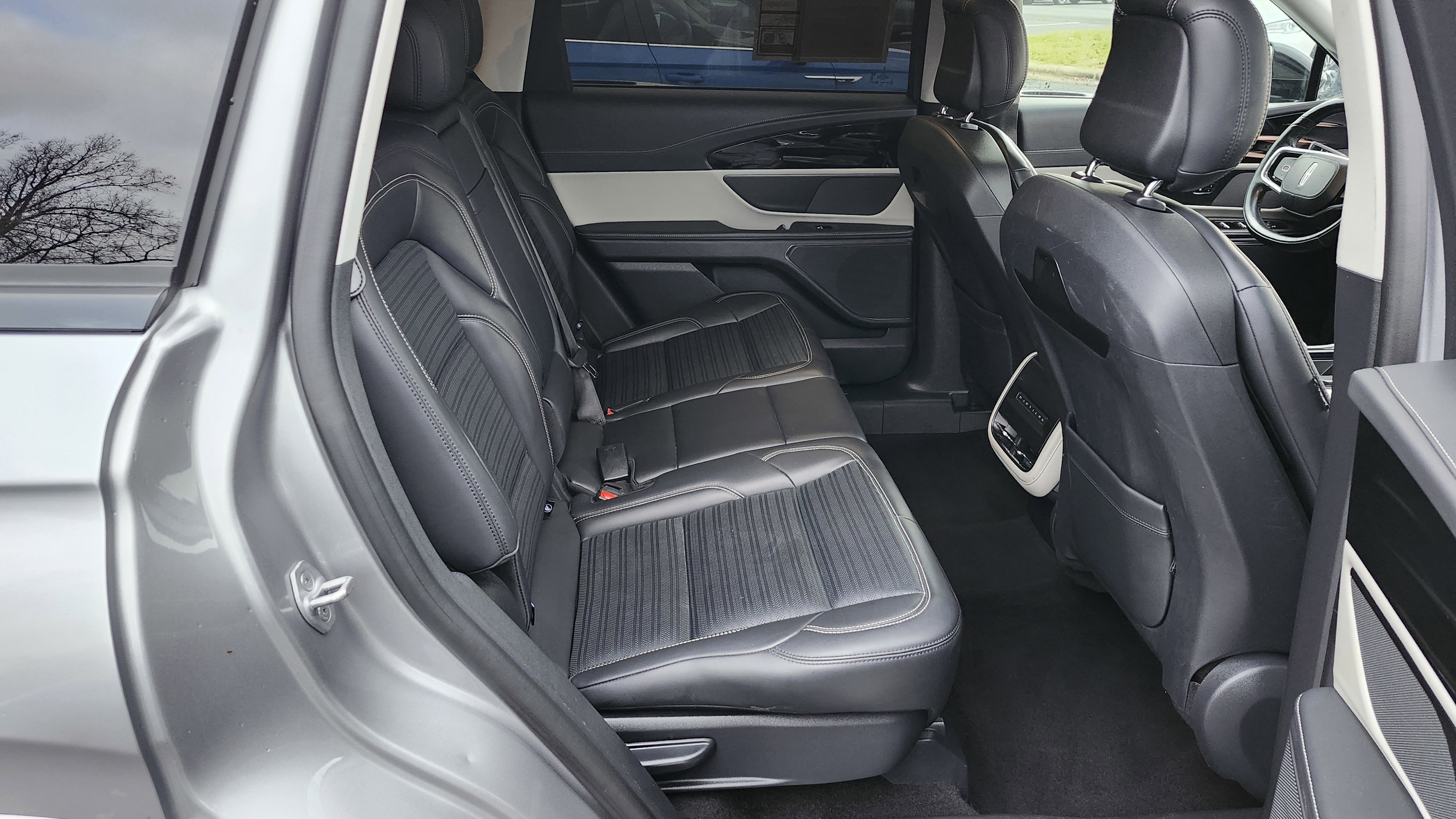 Used 2024 Lincoln Nautilus Reserve image 19