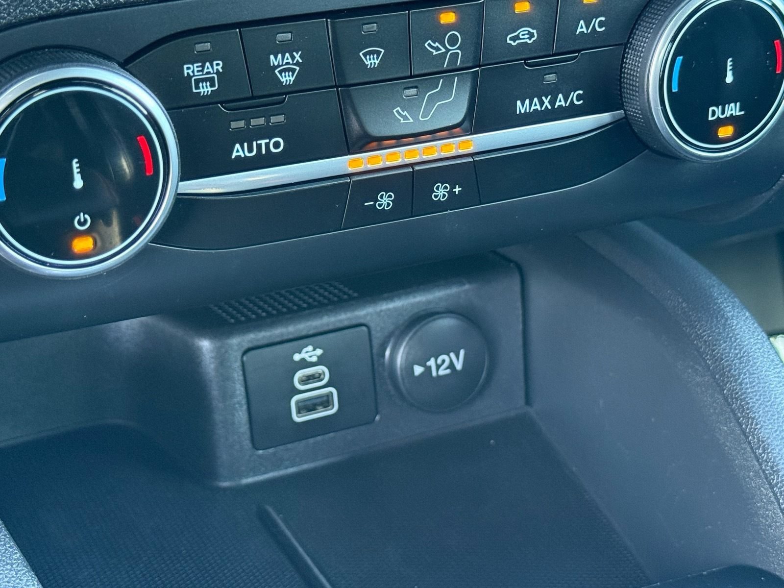 Used 2025 Ford Escape ST-Line FWD image 24